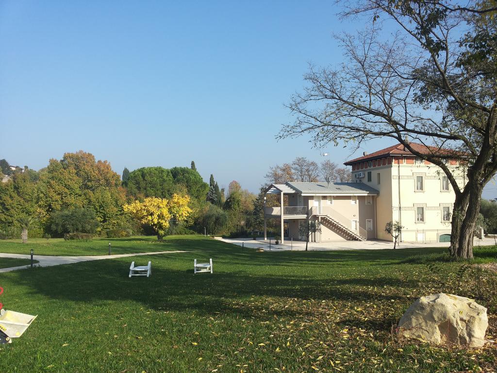 Villaggio Esmera Desenzano del Garda Exteriör bild